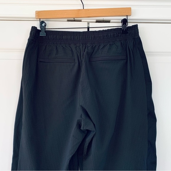 Athleta Textured Brooklyn Jogger Black Casual Athletic Pants Ankle Crop Size 10 - Picture 5 of 10